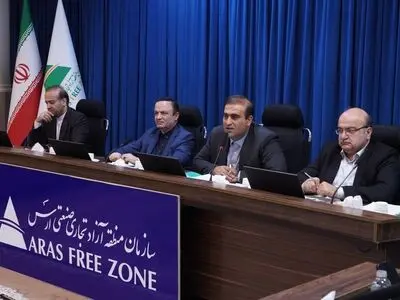 رونمایی از نخستین کارت گردشگری هوشمند منطقه آزاد در ارس 