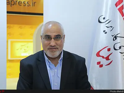 مزیت ما سی‌ان‌جی است نه سوخت هیبریدی/ باید سی‌ان‌جی را جایگزین بنزین کنیم