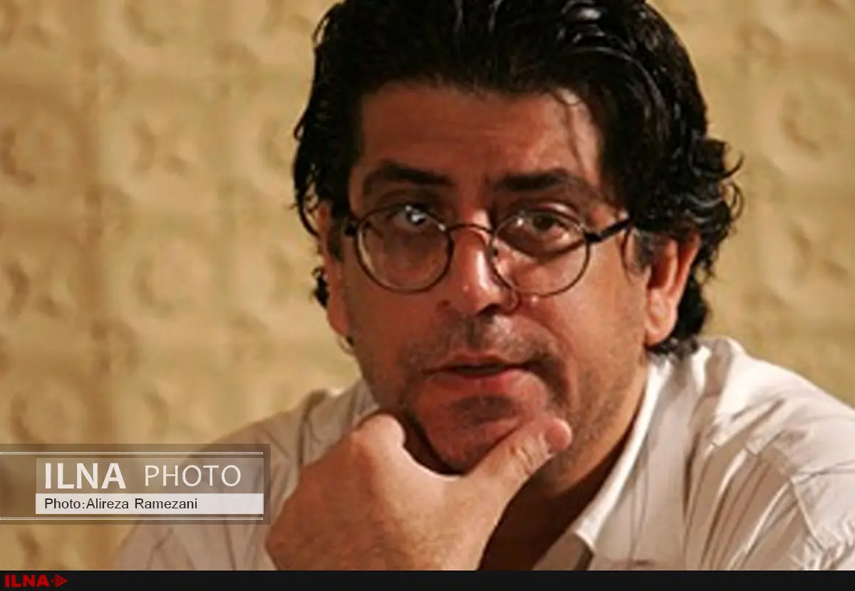صرفِ حضور در کن آبرو نمیآورد