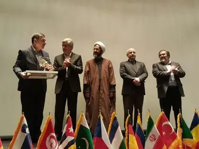 تاکید بر لزوم داشتن یک گالری ملی/یادمان آتش‌نشانان در ساختمان پلاسکو ساخته شود