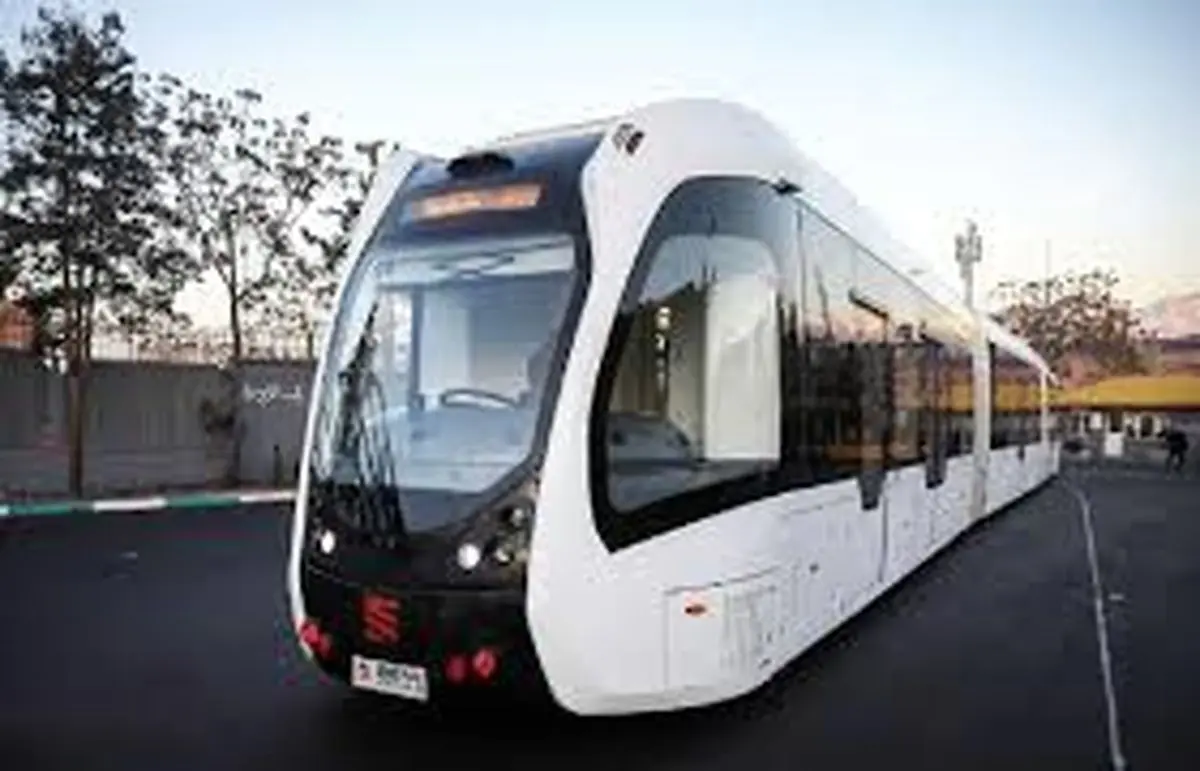 اولین تراموای بدون ریل جهان در چین + فیلم