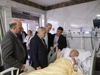 عیادت وزیر آموزش‌وپرورش از خیر مدرسه ساز؛ «حاج اکبر ابراهیمی»
