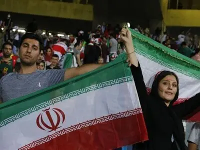 رضایت ناظر فیفا از بلیت فروشی برای بانوان در ورزشگاه آزادی(ویدیو)