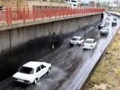 شهروندان از نزدیک شدن به مسیر رودخانه‌ها خودداری کنند