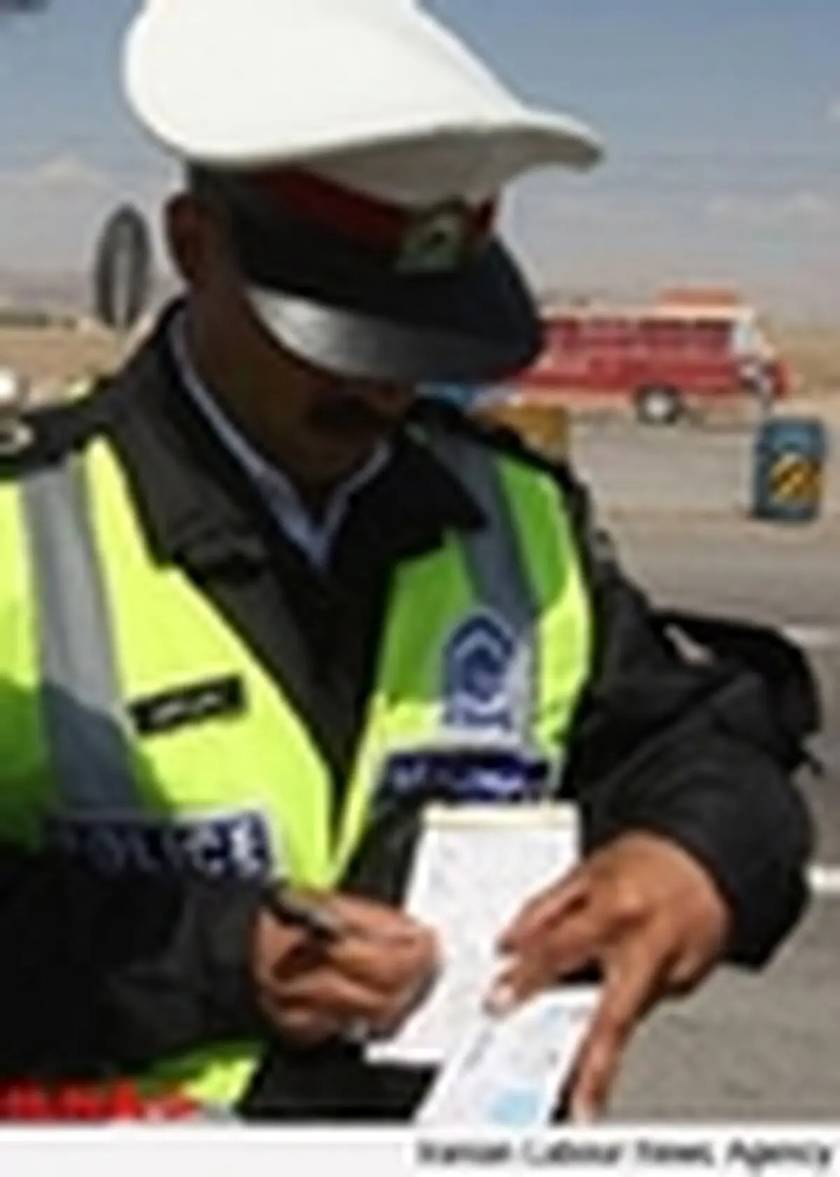 پلیس راه آماده دریافت شکایات مردم از رانندگان اتوبوس‌