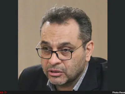 نمایشگاه کتاب باید کوچک شود