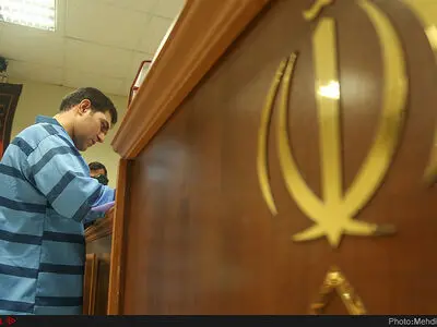 تصاویر اولین جلسه رسیدگی به اتهامات یکی از متهمان اخلال در بازار تلفن همراه