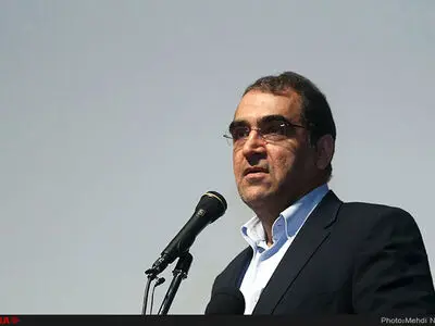 شورای رقابت در بحث تأسیس داروخانه‌ها از قانون تمکین کند/ برخی از انحصارها قابل دفاع هستند