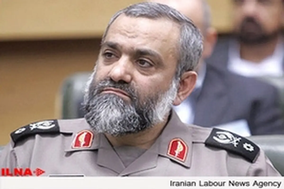 انقلابی‌های قلابی انتظار دارند زمام امور به دستشان داده شود