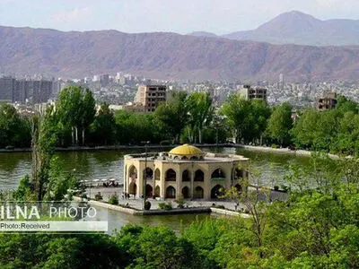 نیمی از احکام مرمتی کشور به آذربایجان شرقی رسید/ شناسایی ۴۰ تور غیرمجاز گردشگری در ۶ ماه/ توقف کاوش در ربع رشیدی به دلیل عدم حضور آلمانی‌ها/ فروش صنایع‌دستی صفر شده‌است/ ۳۰ آژانس مسافرتی درخواست تعطیلی دارند 