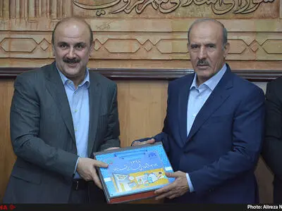 بودجه پیشنهادی سال 98 شهرداری قزوین در پارلمان محلی  