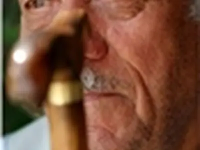 ایجاد مراکزی متناسب با نیاز سالمندان و ‌معلولان در سطح استان‌ها