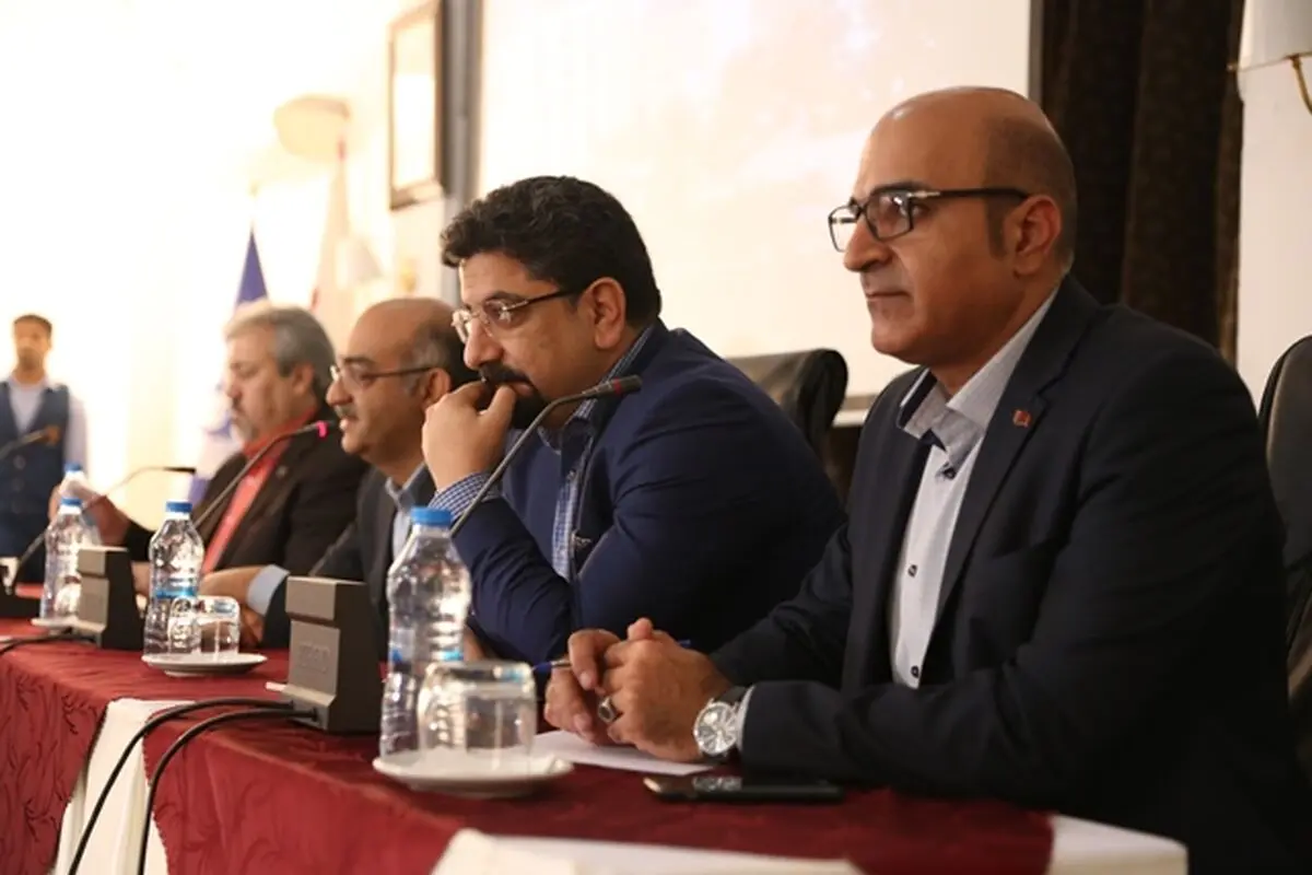 تصاویری از سومین نشست هم اندیشی مشترک بانک تجارت و ایران کیش