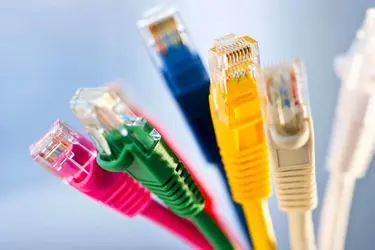 از کجا کابل شبکه اصل و تست‌شده بخریم؟