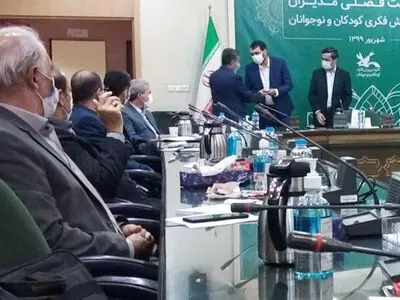 تجلیل از زعفر احدزاده مدیرکل کانون پرورش فکری استان اردبیل