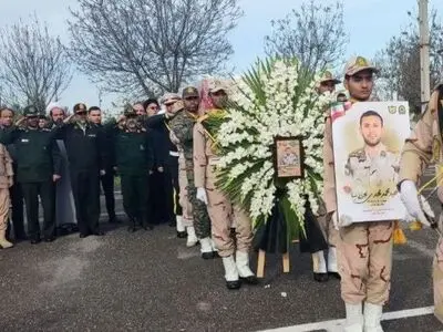 تشییع پیکر شهید مدافع وطن گلستانی در زادگاهش