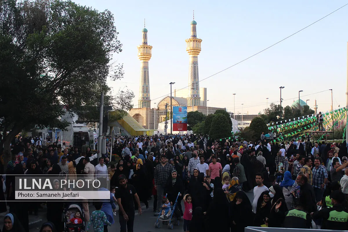 تشرف یک و نیم میلیون زائر به حرم مطهر رضوی در دهه کرامت