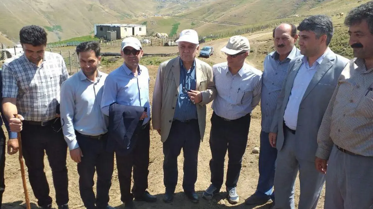  جلسه بررسی مطالعه چند مسیر جهت احداث برای عشایر 