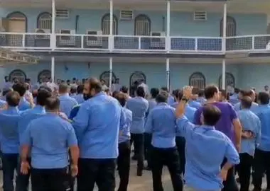 اعتراض کارگران گروه ملی فولاد به حقوق معوق و دستکاری بیمه