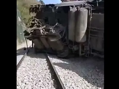 ۱۳ کشته بر اثر خروج قطار از ریل در مکزیک + فیلم