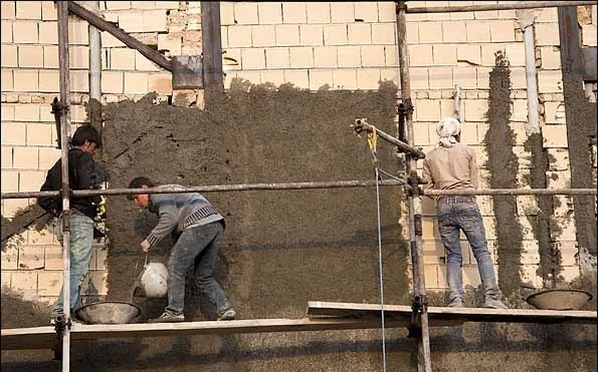 برخی نمایندگان کارفرمایان را به دور زدن قانون دعوت می‌کنند/ مُهر قانون خشک نشده برخی دنبال دور زدن آن هستند