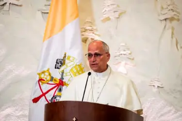 توهین به پاپ، تعرض به انسانیت است