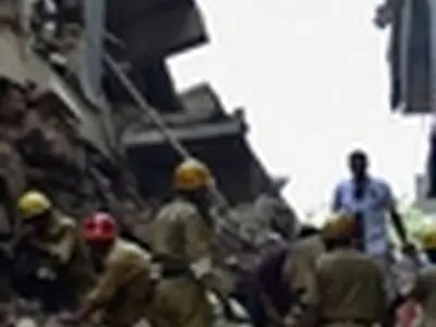 ریزش ساختمان در حال ساخت در هند جان کارگران راگرفت