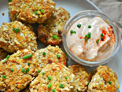 طرز تهیه ناگت خانگی خوشمزه سیب زمینی و سبزیجات بدون گوشت و مرغ