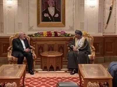 Iran FM confers with Deputy of Sultan Qaboos on regional issues