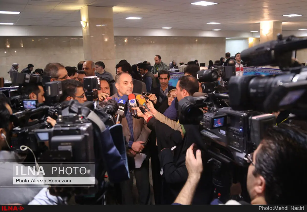 جوری عکس نگیرید ردصلاحیت شوم/ نویسنده گزارش جنجالی نامزد خبرگان شد