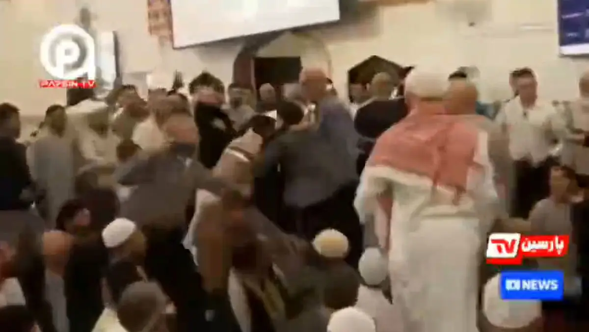 هو کردن نخست وزیر استرالیا از مسجد توسط مسلمانان