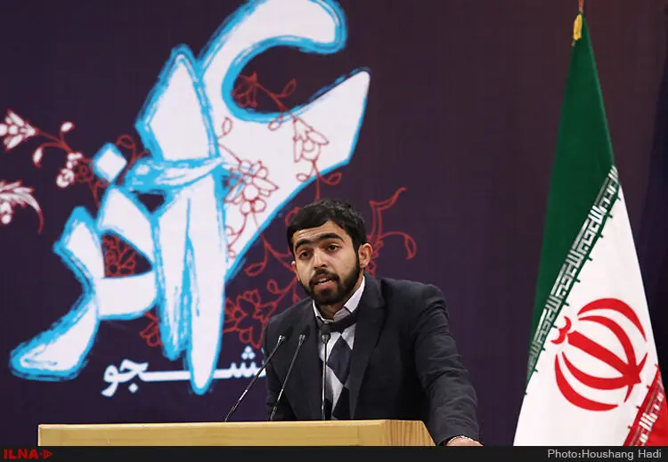 دانشجویان شعار دادند، صدای روحانی گرفت/ پای حصر به روز دانشجو کشیده شد + عکس
