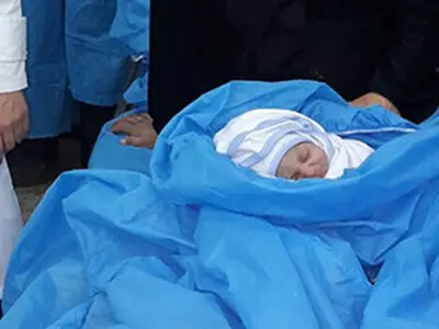 تولد نوزاد عراقی در شب اربعین حسینی به دست تیم پزشکان شیرازی