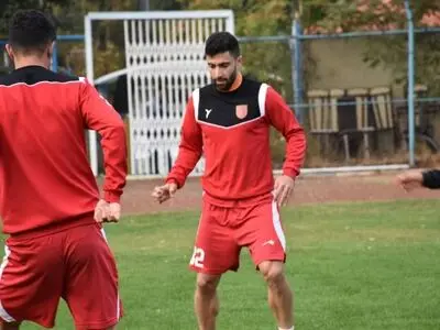 پورمحمد: داور بازی اشتباهات زیادی داشت/ بی‌تجربگی کردیم و باختیم