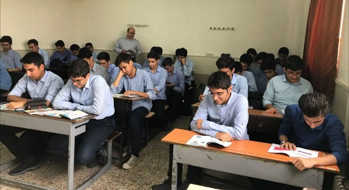 آموزش حضوری در اردستان از 15 شهریور ماه آغاز می‌شود