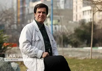 عادل اگر نسبت به تعطیلی 90 واکنش نشان نمی‌داد گزارشگری را از او نمی‌گرفتند/ مهاجرت حق مزدک بود ولی همکاری با دشمنان ایران نه/ من هم جای میثاقی بودم اجرای فوتبال برتر را قبول می‌کردم/ مردم به"توعه دروازه" گفتن من علاقه دارند/ دابسمش در ایران با صدای من شنا