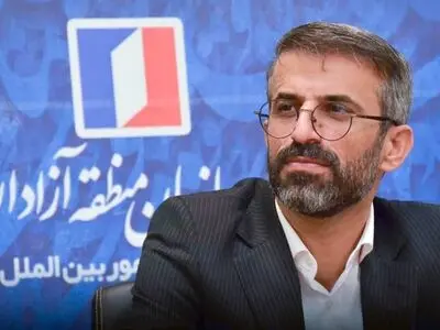 واردات خودروهای سنگین «کامیون، کشنده، ون، مینی‌بوس و اتوبوس» از طریق منطقه آزاد اروند عملیاتی شد
