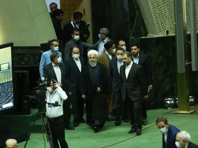 روحانی وارد صحن مجلس شورای اسلامی شد