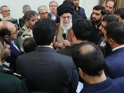 دیدار رئیس و مسئولان سازمان پدافند غیرعامل کشور با رهبر معظم انقلاب/ حضور مدیرعامل منطقه ویژه اقتصادی پتروشیمی در این دیدار