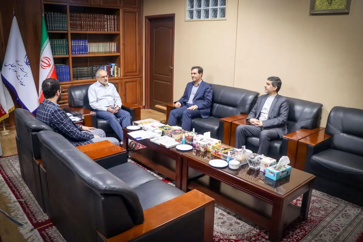 پیگیری مطالبات بازنشستگان فولاد در دیدار سرپرست صندوق بازنشستگی فولاد با معاون پارلمانی رئیس جمهور