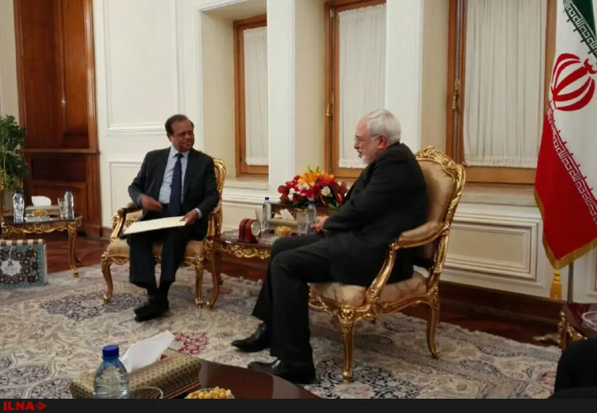 ظریف با وزیر اقتصاد سریلانکا دیدار کرد