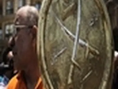 اخوان‌المسلمین حاکمان جدید مصر را به رسمیت بشناسد