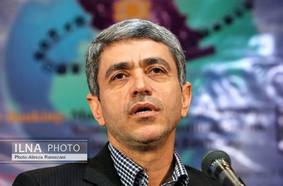وزیر اقتصاد راهی وین شد