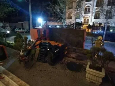 مصدومیت دو کارگر در اثر سقوط جرثقیل خاور 