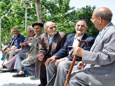 مشکلات بازنشستگان با وعده‌های توخالی رفع نمی‌شود/ 85 درصد بازنشستگان زیر خط فقر زندگی می‌کنند 