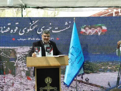 پیگیر خون شهدا در محاکم داخلی و مجامع بین‌المللی هستیم