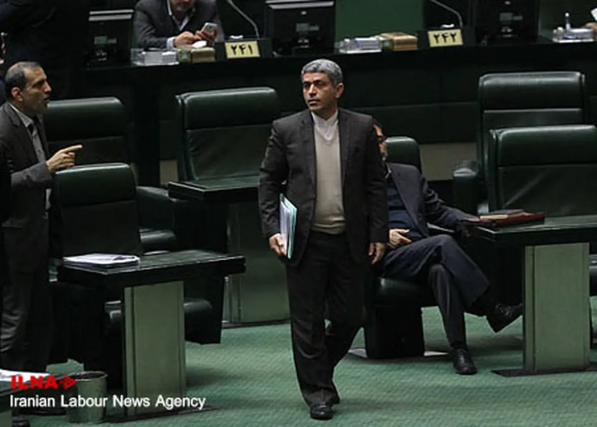 آغاز سوال از وزیر اقتصاد و دارایی در صحن علنی مجلس