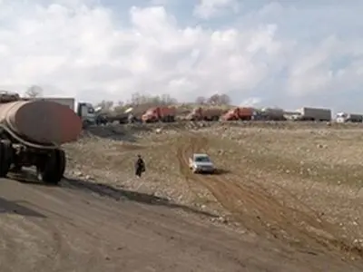 جاده‌های غیراستاندارد ثلاث‌باباجانی همچنان یک معظل حل‌نشدنی