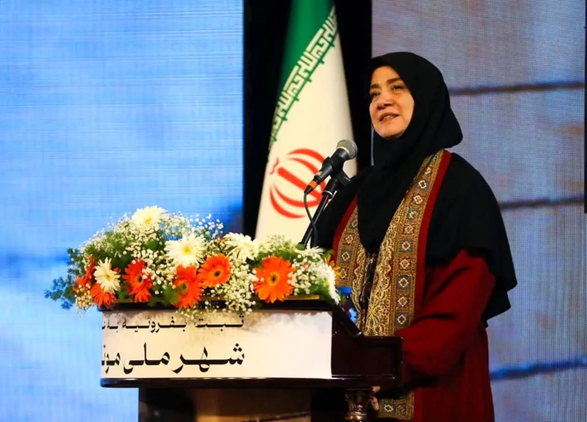 صنایعدستی، نماد و سمبل تولیدکنندگی خانواده ایرانی است