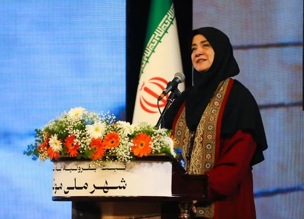 صنایع‌دستی، نماد و سمبل تولیدکنندگی خانواده ایرانی است 